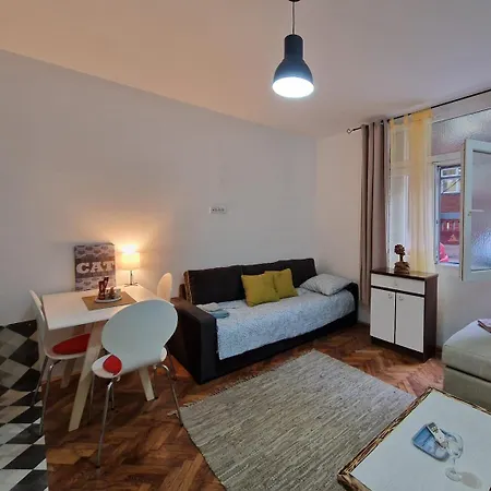 Flat In Center Of Apartman *