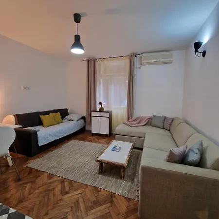 Апартаменты Flat In Center Of
